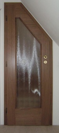 Dveře se zkoseným rohem